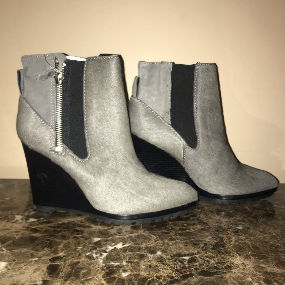 Brand new 10 Crosby Derek Lam booties size 7.
